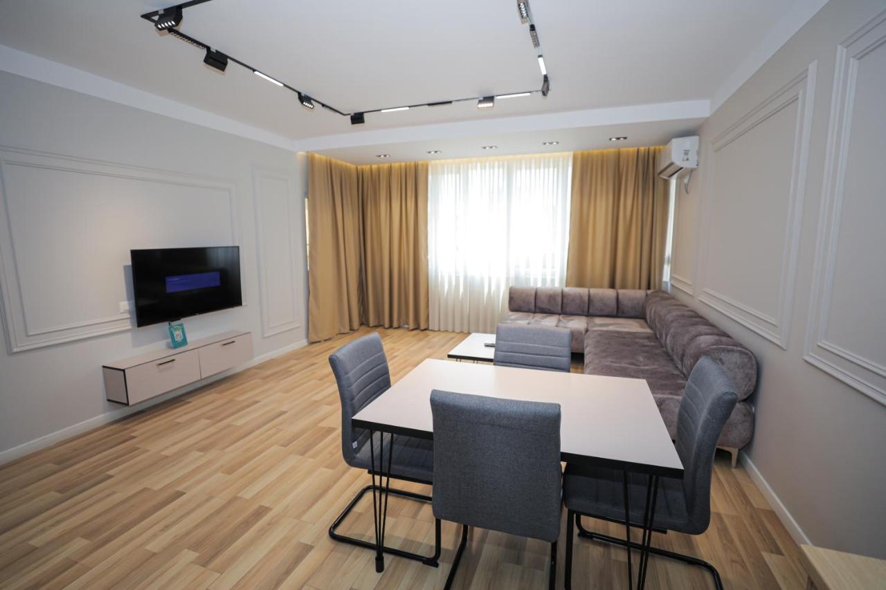 Miku Apartment -Outstanding Apartment At Taiwan Тирана Экстерьер фото