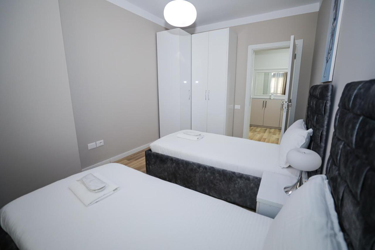 Miku Apartment -Outstanding Apartment At Taiwan Тирана Экстерьер фото